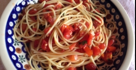 Spaghetti apoproteici al pomodoro crudo